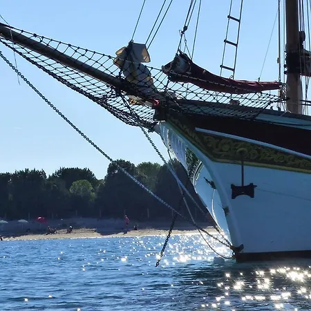 Les Yachts De Vecchio - Le Suzanna Botel *